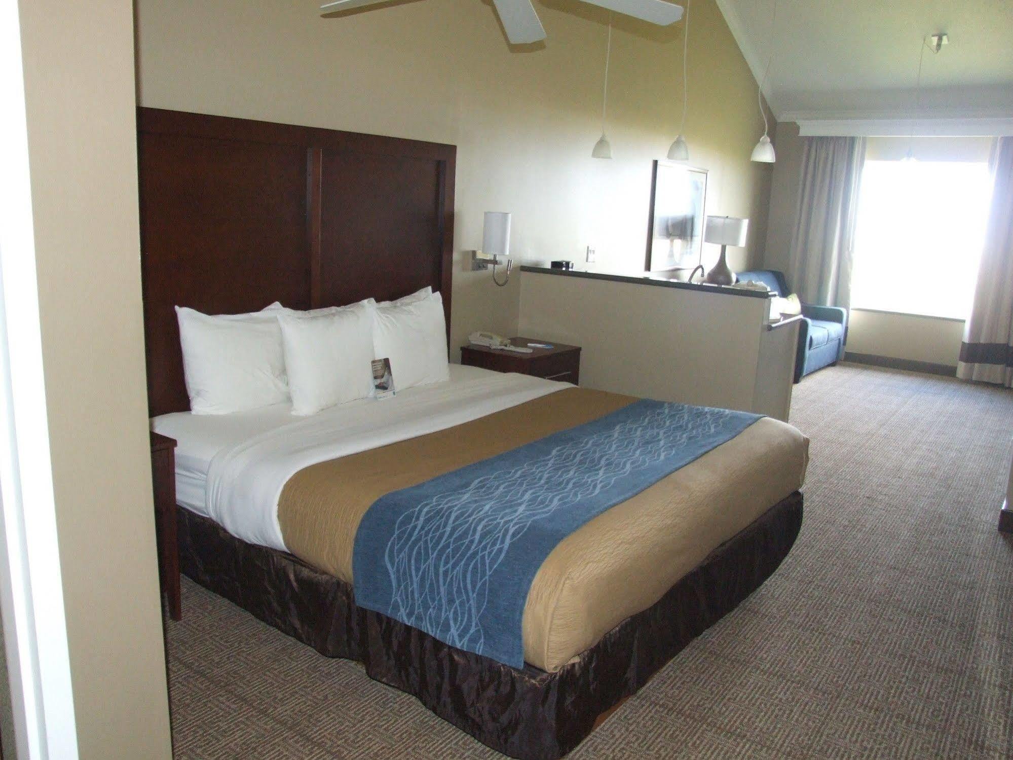 Comfort Inn & Suites Оушън Шорс Екстериор снимка